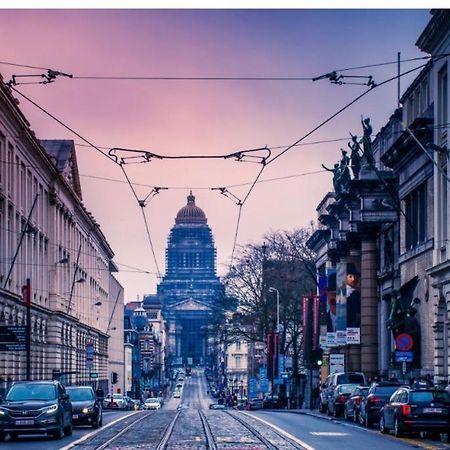 Un Sommeil Paisible Hotel Brussel Buitenkant foto